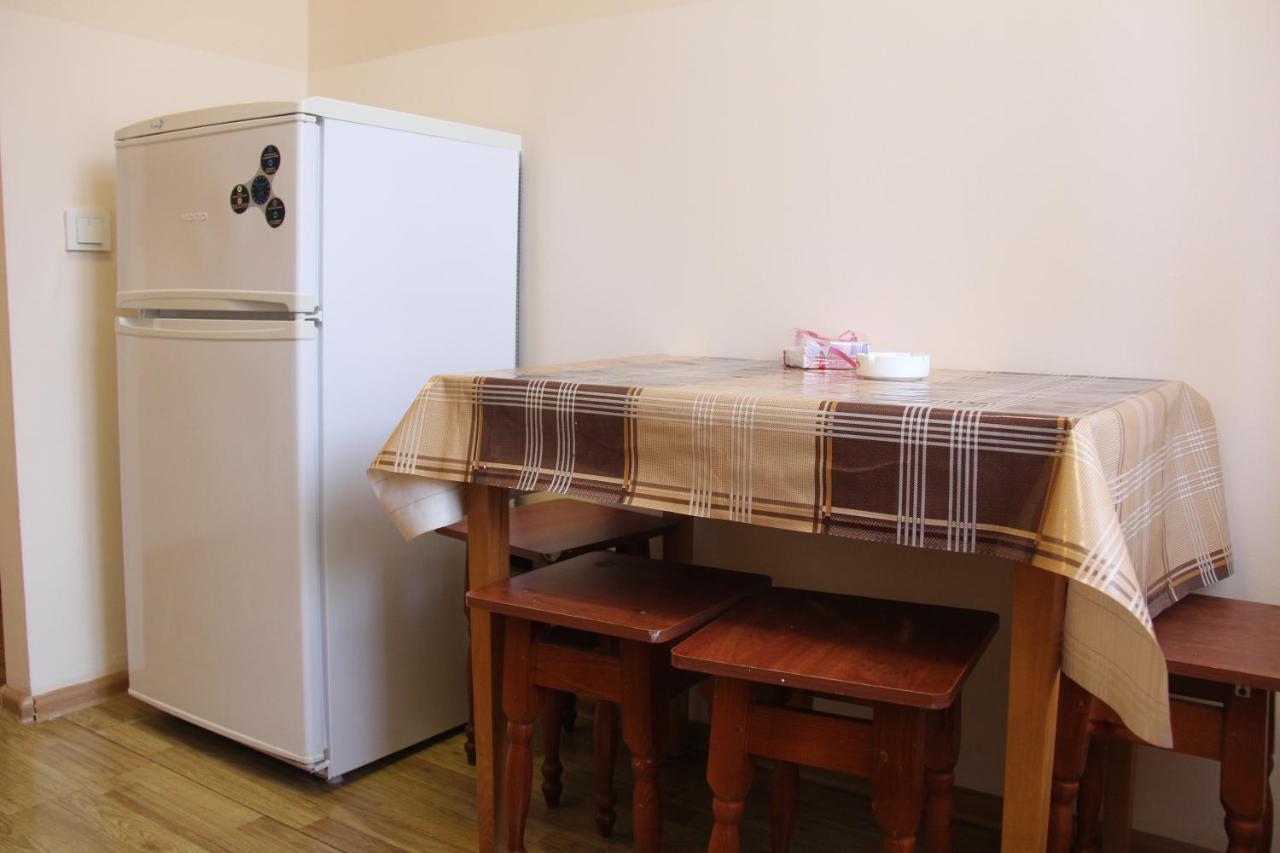 Apartments Domovik ,Kirilla I Mefodiya, 5 ムカチェヴォ エクステリア 写真