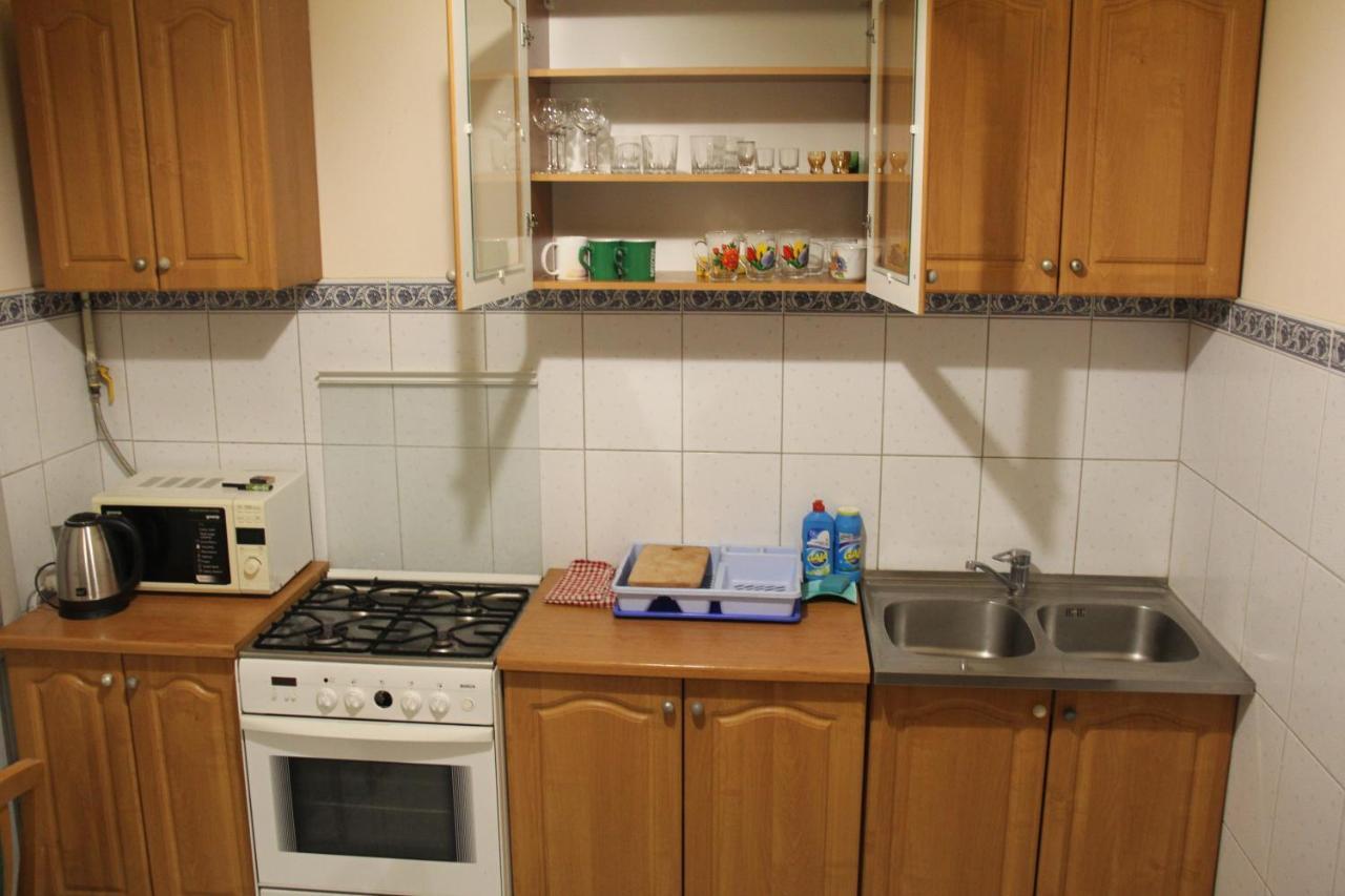 Apartments Domovik ,Kirilla I Mefodiya, 5 ムカチェヴォ エクステリア 写真