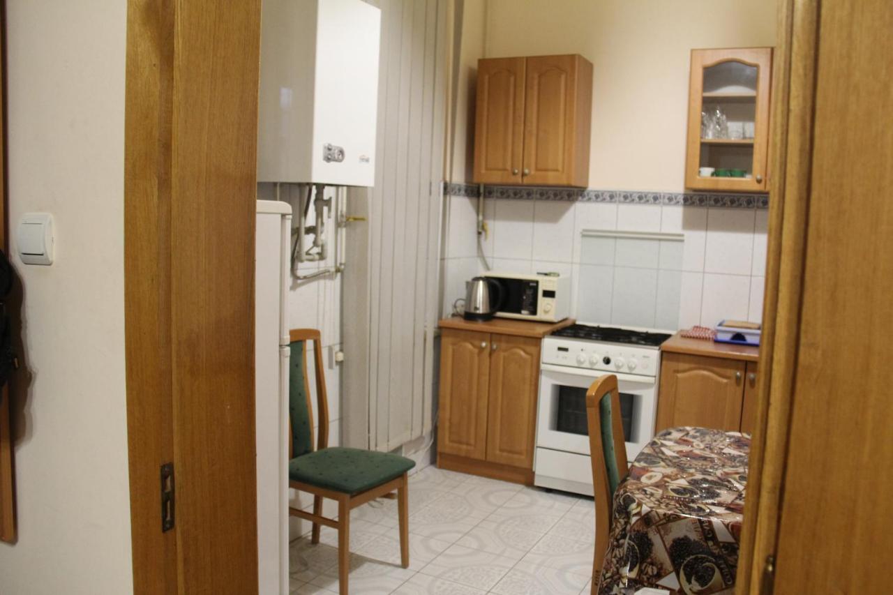 Apartments Domovik ,Kirilla I Mefodiya, 5 ムカチェヴォ エクステリア 写真