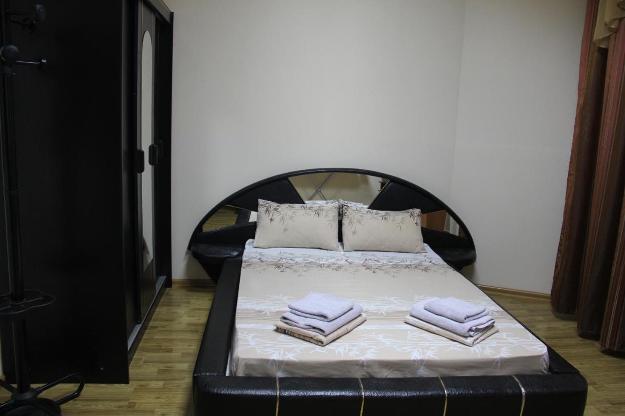 Apartments Domovik ,Kirilla I Mefodiya, 5 ムカチェヴォ エクステリア 写真